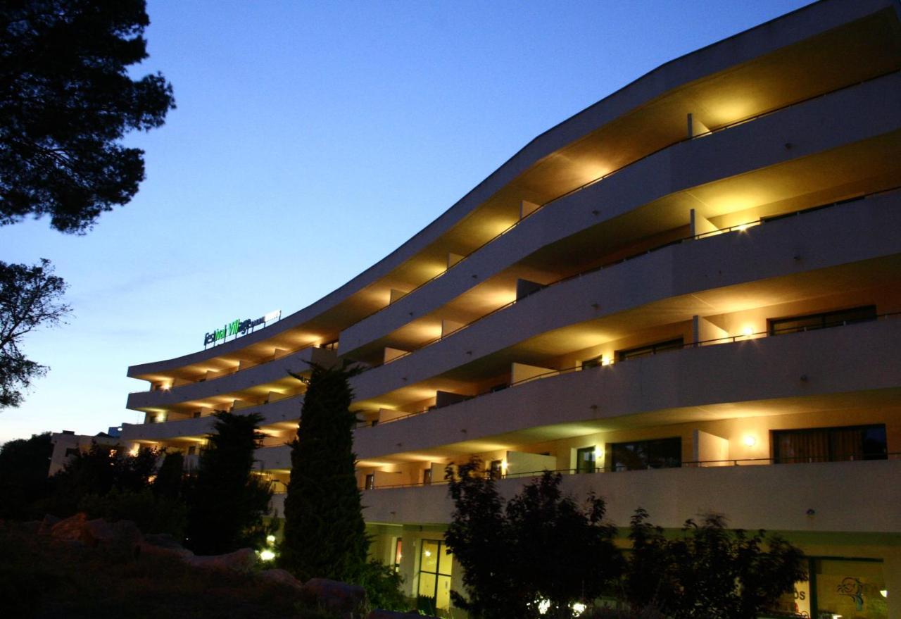 Festival Village Apartments Salou Bagian luar foto